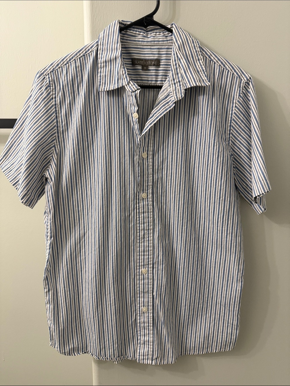Slate & Stone White and Blue Vertical Stripe Short Sleeve Button-Up